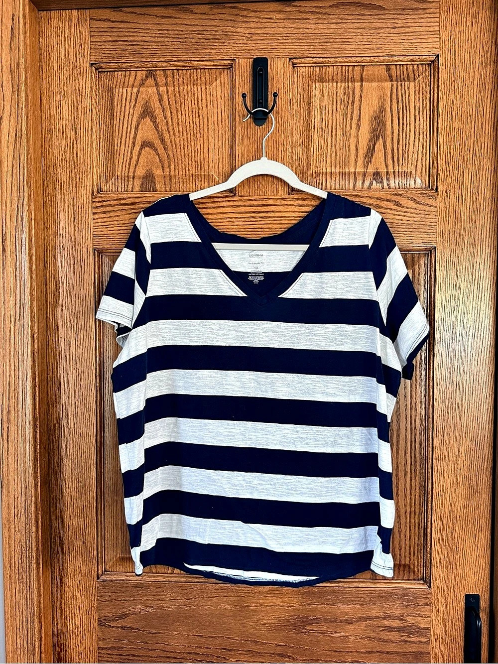Sonoma Striped V-Neck Top in Navy Blue & White Size 1X